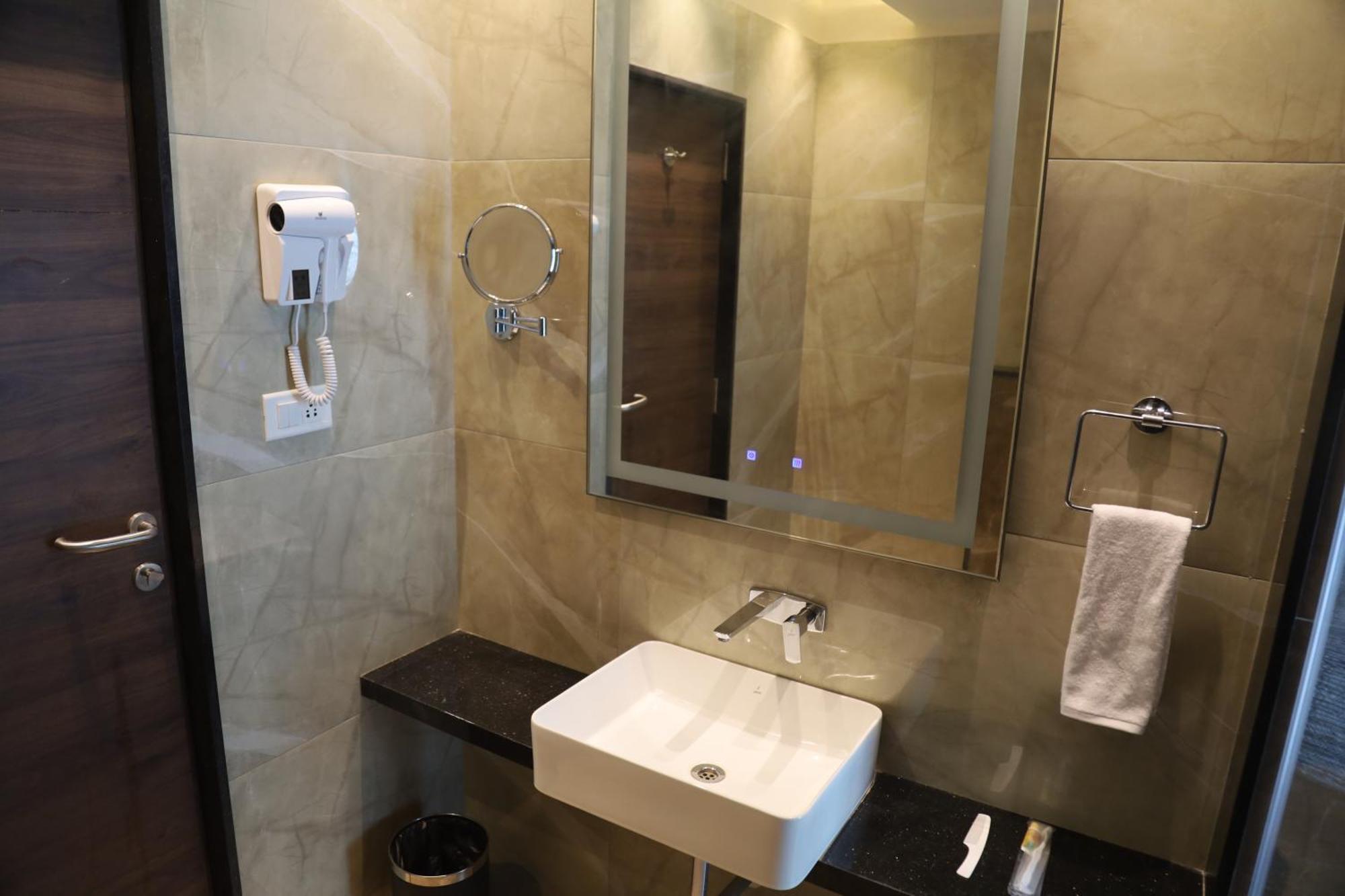 Kings Bury Inn Kumbakonam Eksteriør bilde