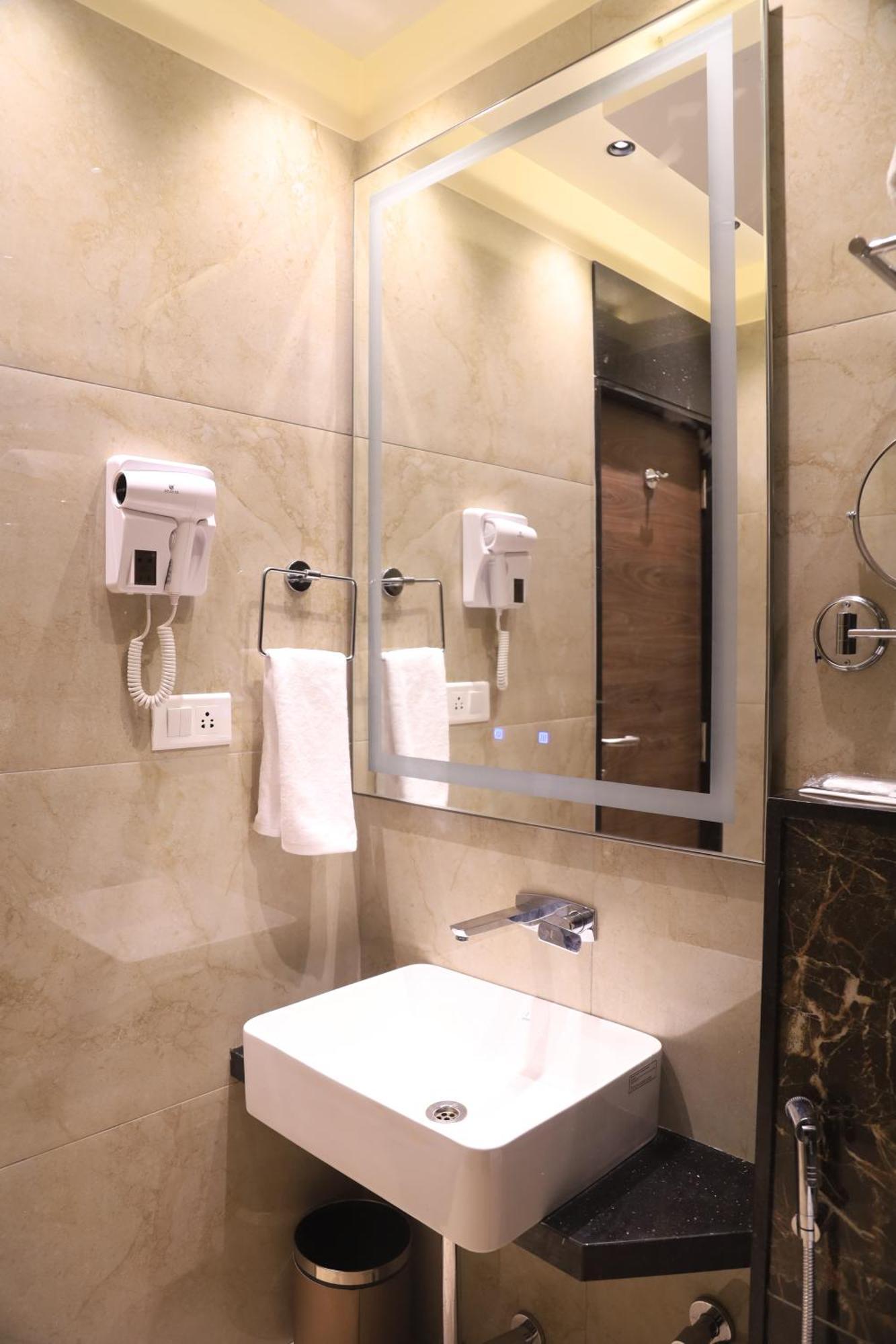 Kings Bury Inn Kumbakonam Eksteriør bilde